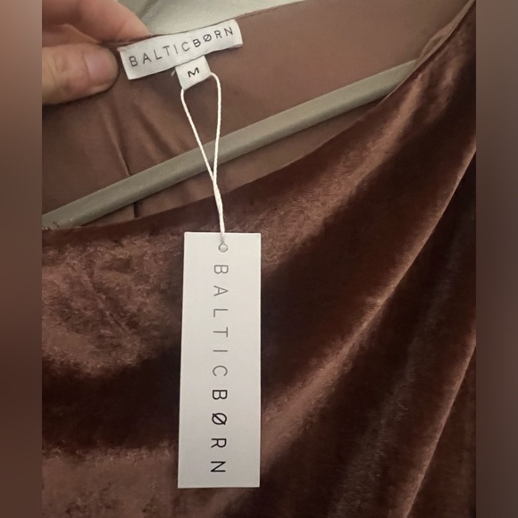 Brown velvet dress - Picture 4 of 4